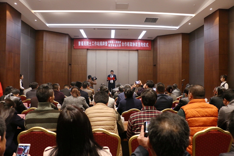 龙陵招聘_2012年中央机关公开遴选公务员报名条件和范围(4)